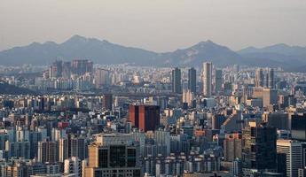 landskapet toppen av ett berg i seoul, korea foto