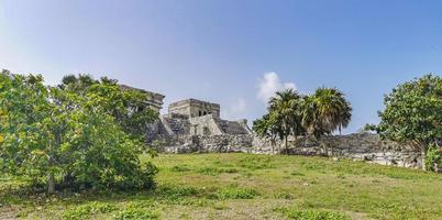 forntida tulumruiner Mayan plats tempelpyramider artefakter havslandskap mexico. foto