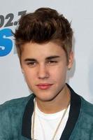 los angeles, 12 maj - justin bieber anländer till wango tango-konserten på hemmadepåcentret den 12 maj 2012 i Carson, ca. foto