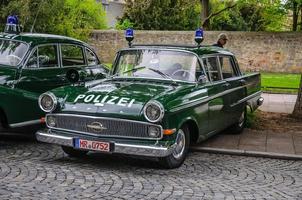 fulda, tyskland - maj 2013 opel kapitan polisens lyxiga retrobil foto