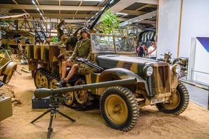 sinsheim, tyskland - maj 2022 militär demag sd.kfz. 10 sonderkraftfahrzeug specialmotoriserat fordon foto