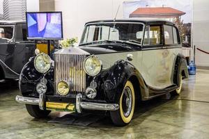 moskva - aug 2016 Rolls Royce silver- vålnad 1951 presenteras på mias moskva internationell bil salong på augusti 20, 2016 i Moskva, ryssland foto