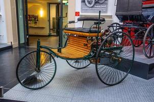 Dresden, Tyskland - Maj 2015 benz patent motor bil 1886 i dress foto