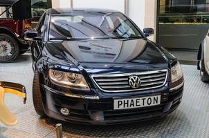 Dresden, Tyskland - Maj 2015 volkswagen vw phaeton i dresden tr foto