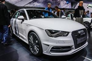 frankfurt - september 2015 audi a3 e-tron presenteras på iaa internati foto