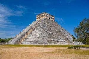 tempelpyramiden av kukulcan el castillo, chichen itza, yucatan, mexiko, maya civilisation foto