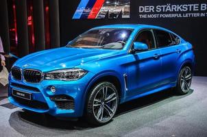 frankfurt - september 2015 bmw x6 m presenteras på iaa internationell foto