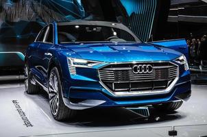 frankfurt - sept 2015 audi e-tron quattro koncept presenteras kl foto