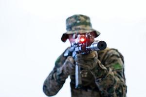 soldat i verkan siktar laser syn optik foto