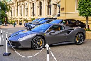 monte-carlo, monaco - jun 2017 grå ferrari 488 tipo f142m i la condamine, monte-carlo, monaco, cote d'azur, franska rivieran foto