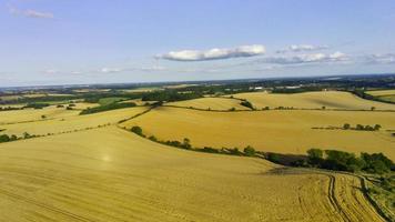 flygbilder och hög vinkelvy av brittisk landsbygd, drönares bilder foto