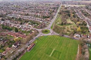 antenn se hög vinkel antal fot av wardown offentlig parkera på luton stad av England Storbritannien foto