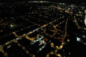 skön antenn se av brittiskt stad på natt foto