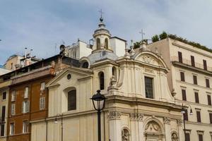 stor kyrka i centrum av Rom, Italien. foto