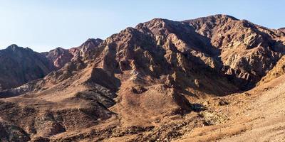 panorama i bergskedjan vid sinai egypten som liknar marslandskap foto