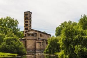 Potsdam, Tyskland, 2022 - en kyrka i potsdam Tyskland på unesco värld arv lista foto