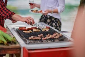 man matlagning gott mat för franska middag fest foto