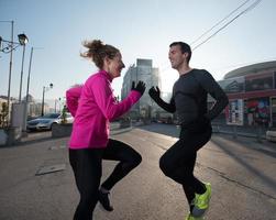 par värmer upp innan jogging foto