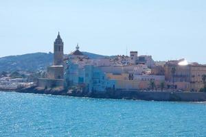 visningar av de skön stad av sitges på de katalansk medelhavs kust. foto