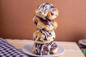 brioche bröd med choklad foto