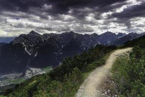 se från de berg sadel kreuzjoch foto