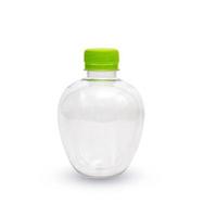 tömma plast flaska med grön keps isolerat på vit bakgrund, klippning väg foto