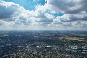 hög vinkel antal fot av brittiskt stad och bostäder foto