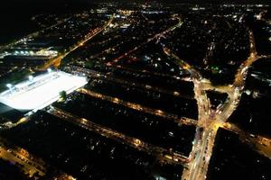 skön antenn se av begrava parkera luton England Storbritannien på natt foto