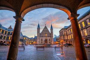 inre gård av de binnenhof palats i de Haag, nederländerna foto