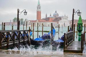 grova hav i Venedig foto
