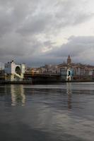 galata torn och galata bro foto