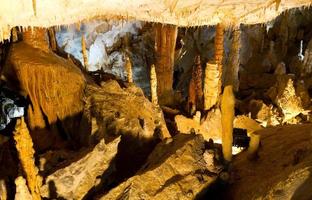 formationer inuti de gokgol grotta, zonguldak, Kalkon foto