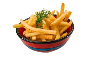 pommes frites på vit bakgrund foto