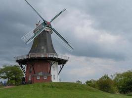 greetsiel, tyskland, 2020-the by av greetsiel på de norr hav i Tyskland foto