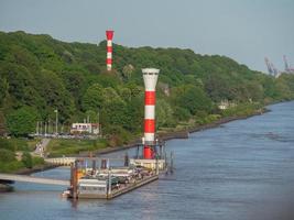 hamburg, tyskland, 2022-den hamn av hamburg och de flod elbe foto