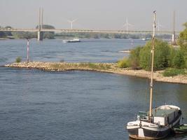 de flod Rhen i Tyskland foto