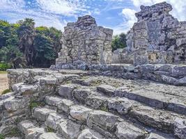 forntida tulumruiner Mayan plats tempelpyramider artefakter havslandskap mexico. foto