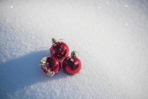 jul boll i snö foto