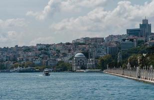 istanbul stad se från bosphorus foto