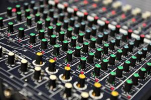 live sound mixer