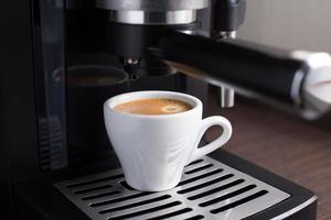 inhemsk kaffemaskin gör espresso