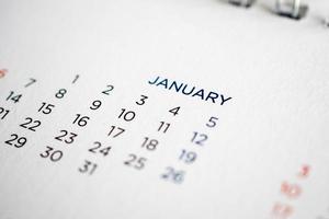januari kalender sida med månader och datum foto