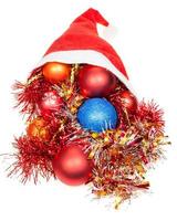 jul dekorationer i röd santa hatt foto