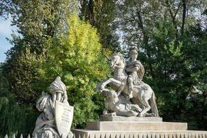 Warszawa, polen - september 17, 2014. sobieski monument förbi franciszek pinck i Warszawa på september 17, 2014 foto