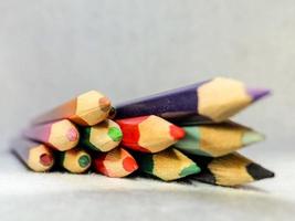färgad pennor grupp foto