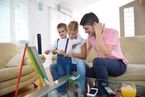 familj teckning på skola styrelse på Hem foto