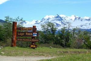 lago roca, santa cruz, argentina, 2012 - ingång av lago roca camping på los glaciärer nationell parkera foto