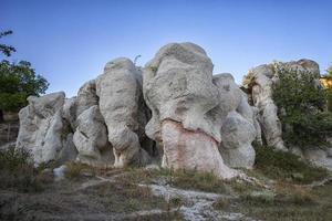 de naturlig fenomen kamenna svatba eller de sten bröllop nära stad kardzhali, bulgarien foto