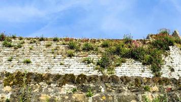 gammal vägg av befäst stad av boulogne-sur-mer foto