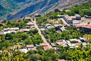 Land by halidzor i armenia foto